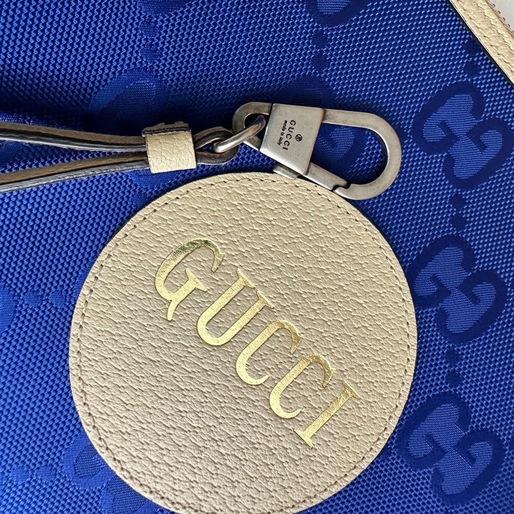 Auth off the Grid Clutch Like new - Picture 13 of 15